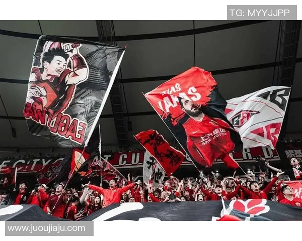 足球明星为何更亲民揭秘他们与球迷之间的真挚互动与温暖故事