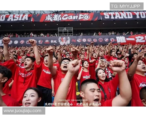 足球明星夜店狂欢夜尽情释放激情与魅力的炫酷派对盛宴