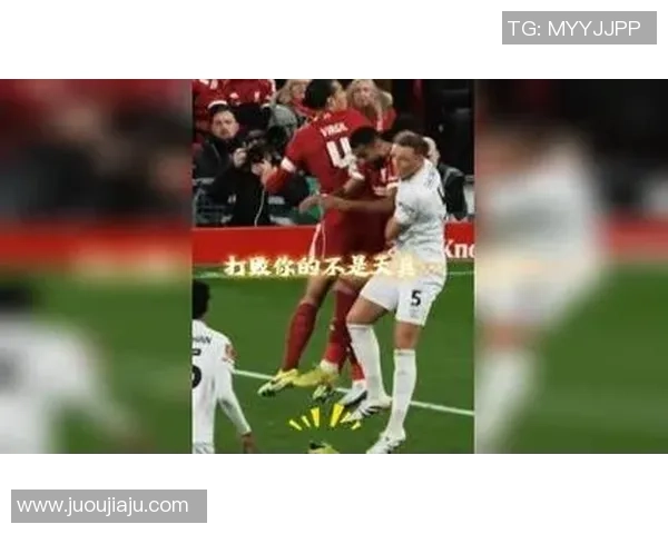 足球明星墙布点亮皇马荣耀时刻展现激情与梦想的完美结合