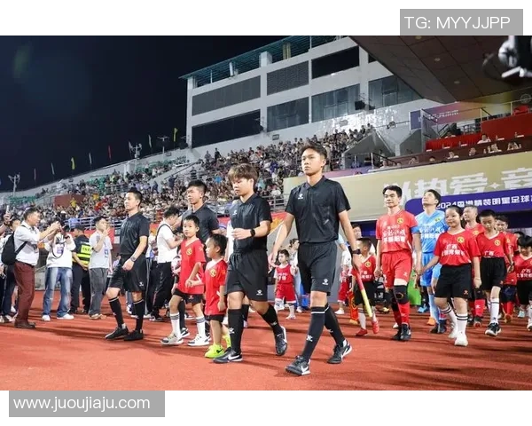 足球明星手机主题打造你的专属球场风格尽享足球魅力与个性化体验