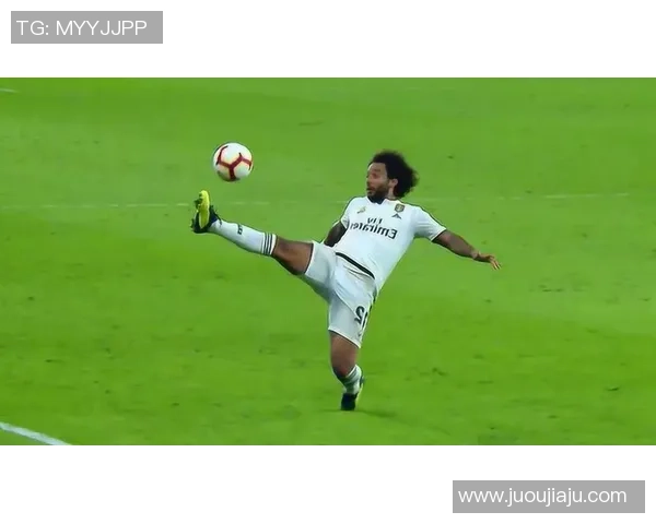 足球明星私下害羞瞬间大揭秘让你看到不一样的他们